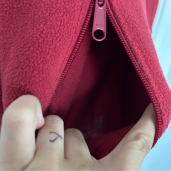 Columbia women’s red fleece vest - Picture 6 of 9